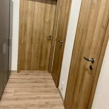 Ela Center Апартаменты *